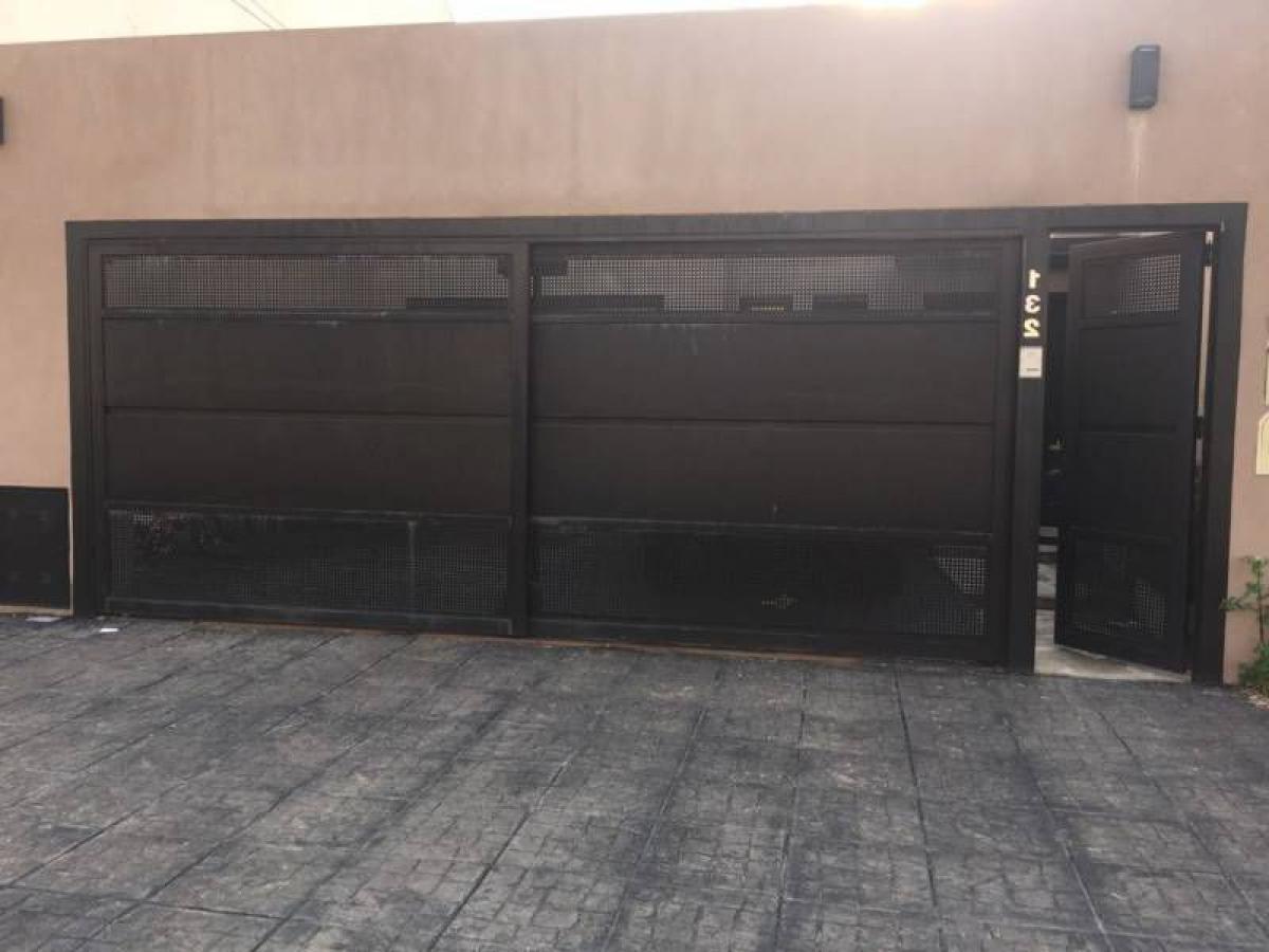 2 bedrooms House in Avellaneda, Argentina No. 16790