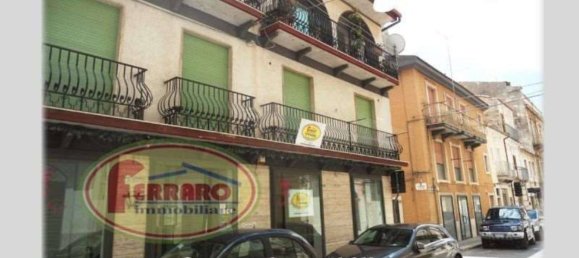 4 rooms Apartment in Ragusa, Italy No. 73117 7