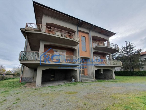 Apartamento de 4 divisões em Lubriano, Italy N.º 142419