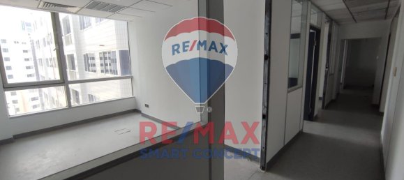 Bureau à Al Khalidiya, UAE 182m² No. 36267 7