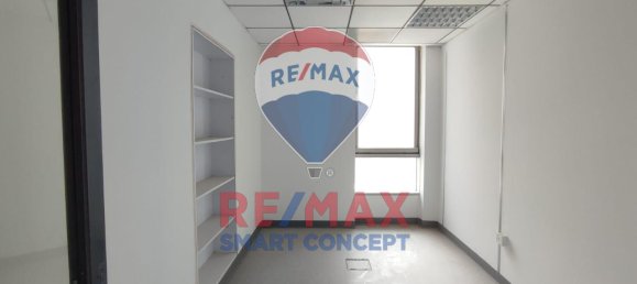 Bureau à Al Khalidiya, UAE 182m² No. 36267 11