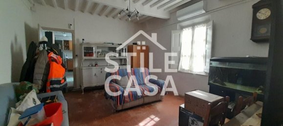 18 rooms House in Altopascio, Italy No. 177358 8