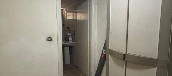 560m² Commercial property in Rome, Italy No. 260597 16