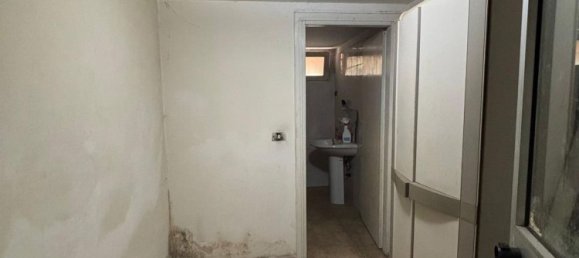 560m² Commercial property in Rome, Italy No. 260597 11