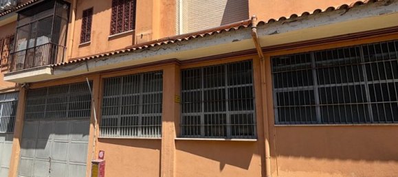 560m² Commercial property in Rome, Italy No. 260597 3