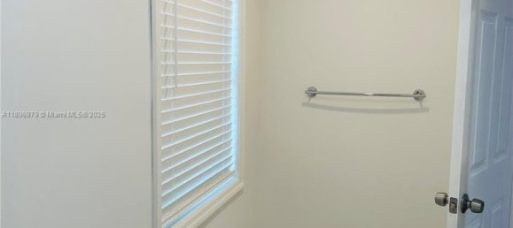 3 bedrooms Villa for sale in Miami, Miami-Dade, Florida, USA № 614870 20