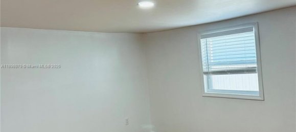 3 bedrooms Villa for sale in Miami, Miami-Dade, Florida, USA № 614870 11