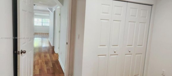 3 bedrooms Villa for sale in Miami, Miami-Dade, Florida, USA № 614870 15