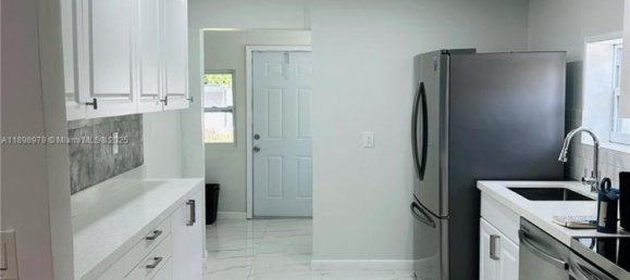 3 bedrooms Villa for sale in Miami, Miami-Dade, Florida, USA № 614870 26