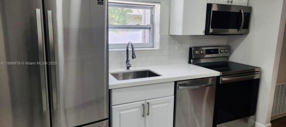 3 bedrooms Villa for sale in Miami, Miami-Dade, Florida, USA № 614870 29