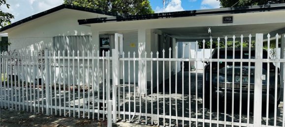 3 bedrooms Villa for sale in Miami, Miami-Dade, Florida, USA № 614870 3
