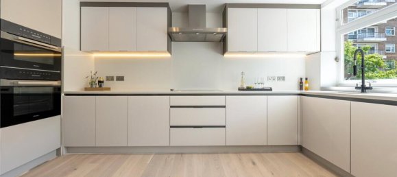 3 bedrooms Apartment in London, United Kingdom No. 8924 6