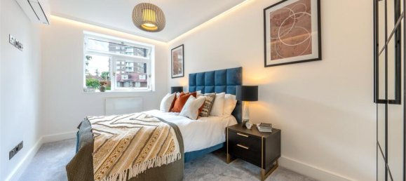 3 bedrooms Apartment in London, United Kingdom No. 8924 5