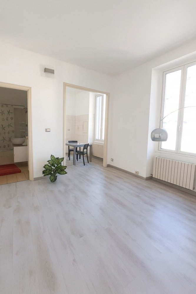 3 bedrooms Apartment in Imperia, Italy No. 372247