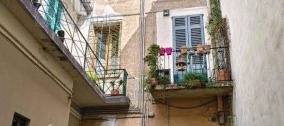 5 bedrooms Apartment in Brescia, Italy No. 360929 2