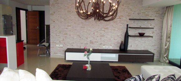 2 bedrooms Condo in Pattaya, Thailand No. 1434 3