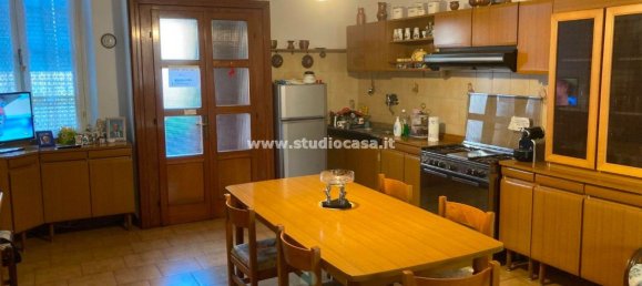 Дом с 7 комнатами в Трескоре Кремаско, Италия № 7888 7