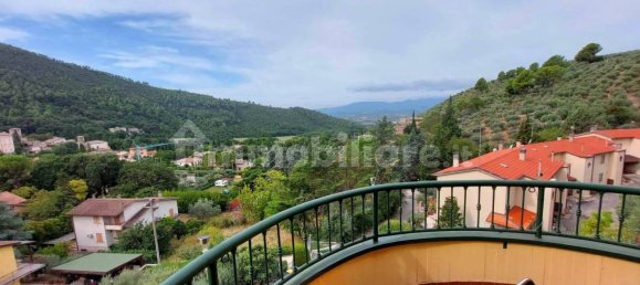 4 Schlafzimmer Villa in Spoleto, Italy, Nr. 176388 12