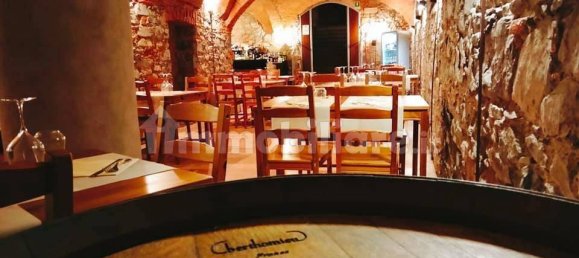 5 rooms Commercial property in Cocquio-Trevisago, Italy No. 172537 6