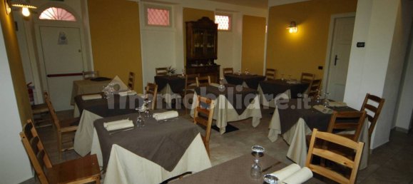 5 rooms Commercial property in Cocquio-Trevisago, Italy No. 172537 15