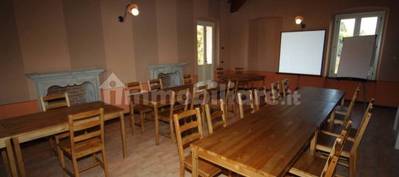 5 rooms Commercial property in Cocquio-Trevisago, Italy No. 172537 18