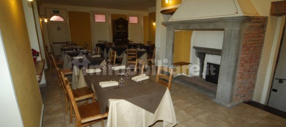 5 rooms Commercial property in Cocquio-Trevisago, Italy No. 172537 14