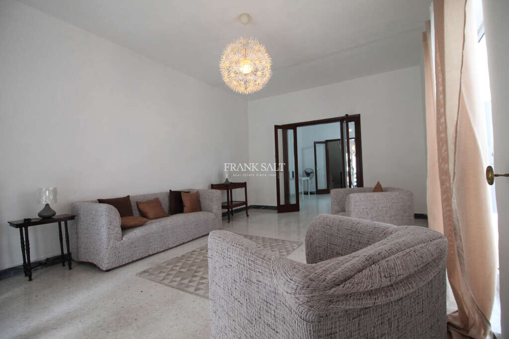 Casa de 4 dormitorios en Swieqi, Malta No. 3304