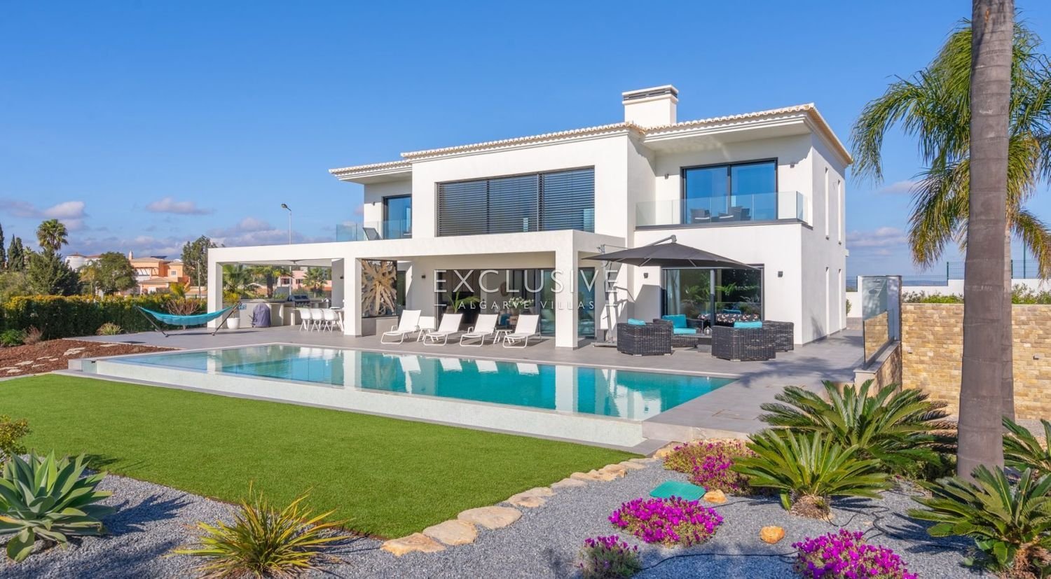 4 bedrooms House in Lagoa, Portugal No. 118880