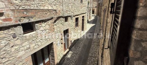 4 bedrooms House in Monte Castello di Vibio, Italy No. 293828 19