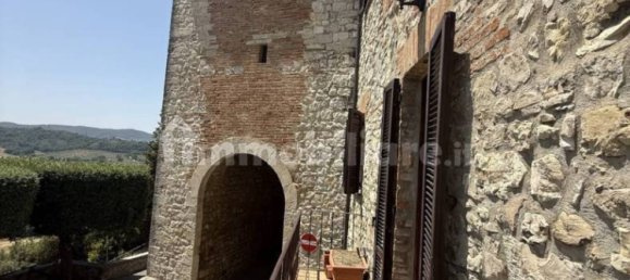 4 bedrooms House in Monte Castello di Vibio, Italy No. 293828 8