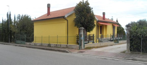 Casa de 4 habitaciónes en Castorano, Italy No. 103219 50