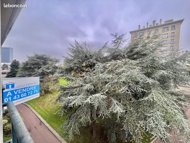 2 غرف نوم شقة في Bagnolet, France رقم 360089