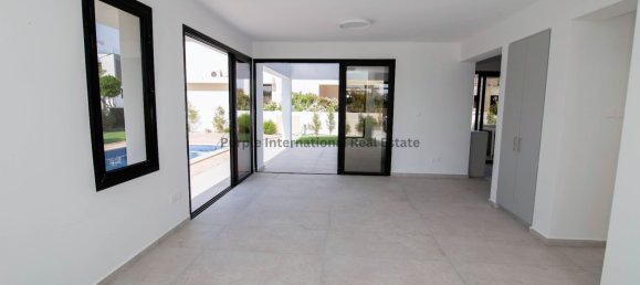 4 Schlafzimmer Villa in Larnaka, Cyprus, Nr. 17133 9