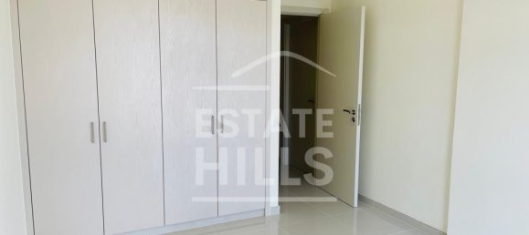 4 bedrooms Villa in Dubai, UAE No. 8706 4