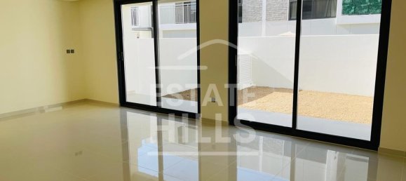 4 bedrooms Villa in Dubai, UAE No. 8706 8