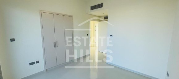 4 bedrooms Villa in Dubai, UAE No. 8706 9