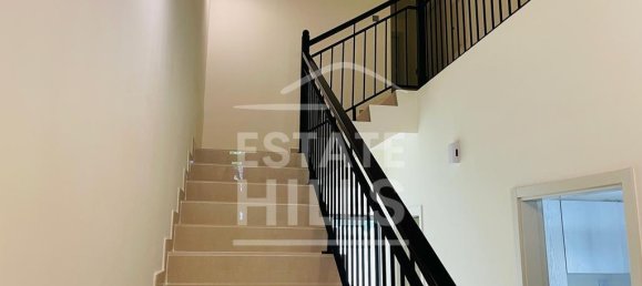 4 bedrooms Villa in Dubai, UAE No. 8706 11