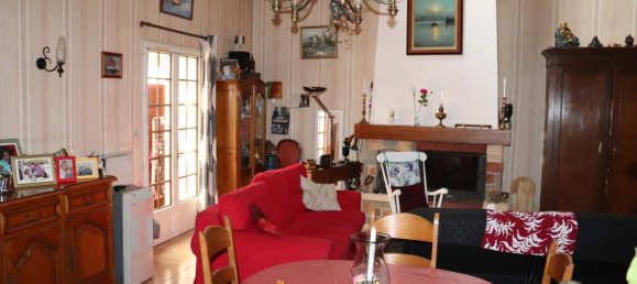 2 bedrooms House in Montmirail, France No. 240068 7