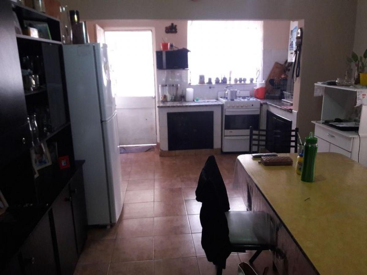 2 bedrooms House in Buenos Aires, Argentina No. 99489