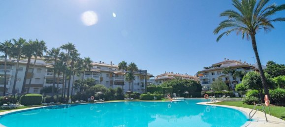 Apartamento de 2 dormitorios en Marbella, Spain No. 63629 48