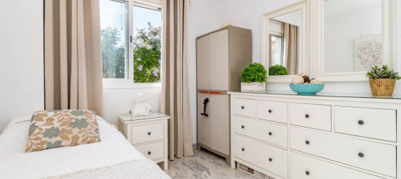 Apartamento de 2 dormitorios en Marbella, Spain No. 63629 32