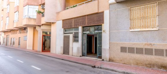 1 غرف نوم عقار تجاري في Torrevieja, Spain رقم 182067 30