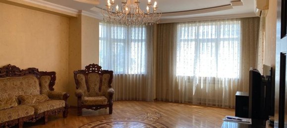4 bedrooms Apartment in Baku, Azerbaijan No. 2044 11