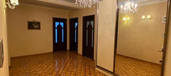 4 bedrooms Apartment in Baku, Azerbaijan No. 2044 2