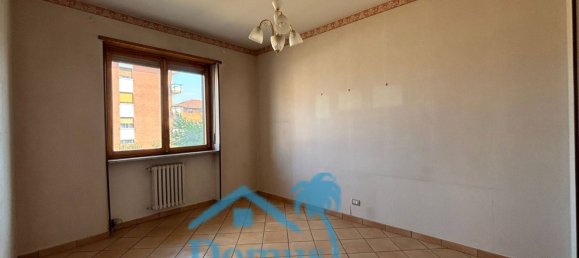 4 rooms Apartment in Volpiano, Italy No. 276017 32