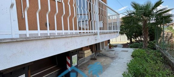 4 rooms Apartment in Volpiano, Italy No. 276017 17