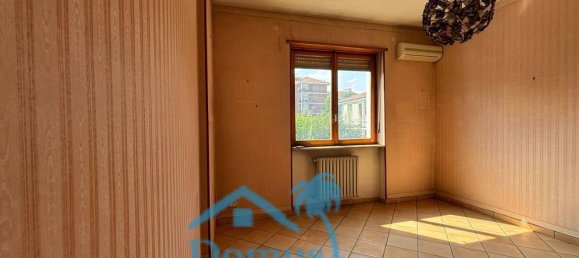 4 rooms Apartment in Volpiano, Italy No. 276017 28