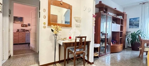 2 bedrooms Apartment in Massa, Italy No. 167325 2