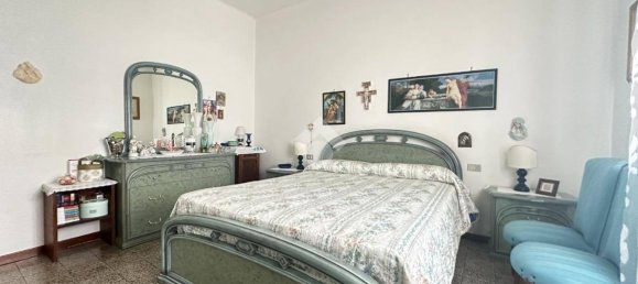 2 bedrooms Apartment in Massa, Italy No. 167325 9