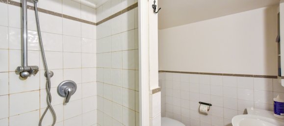 Studio in Turin, Italy No. 12833 15